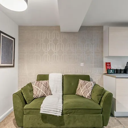 Modern Getaway - Close To The Centre